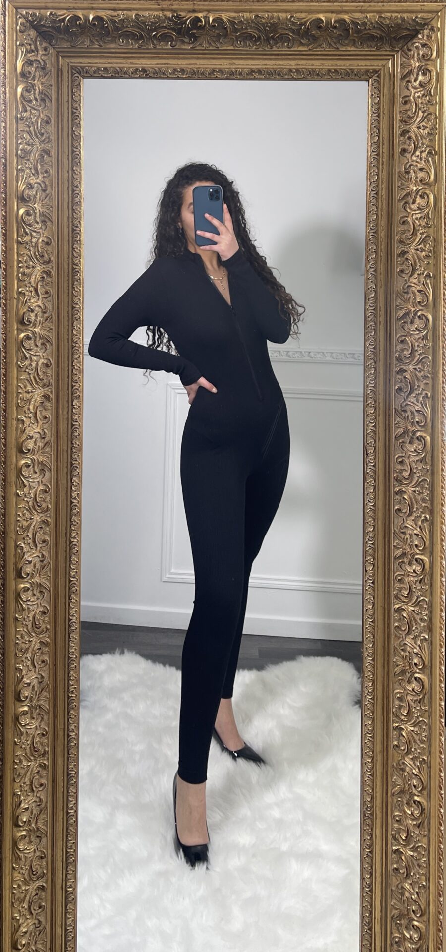 Combinaison moulante noire